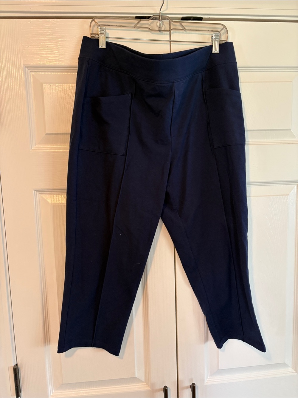 Denim&Co Navy Blue Capris with Front Pockets Large